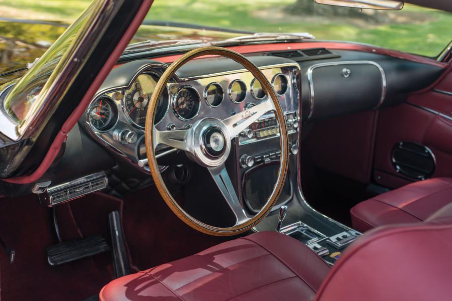 Интерьер Dual-Ghia L6.4 Coupe 1962 года  (фото 59 из 63)